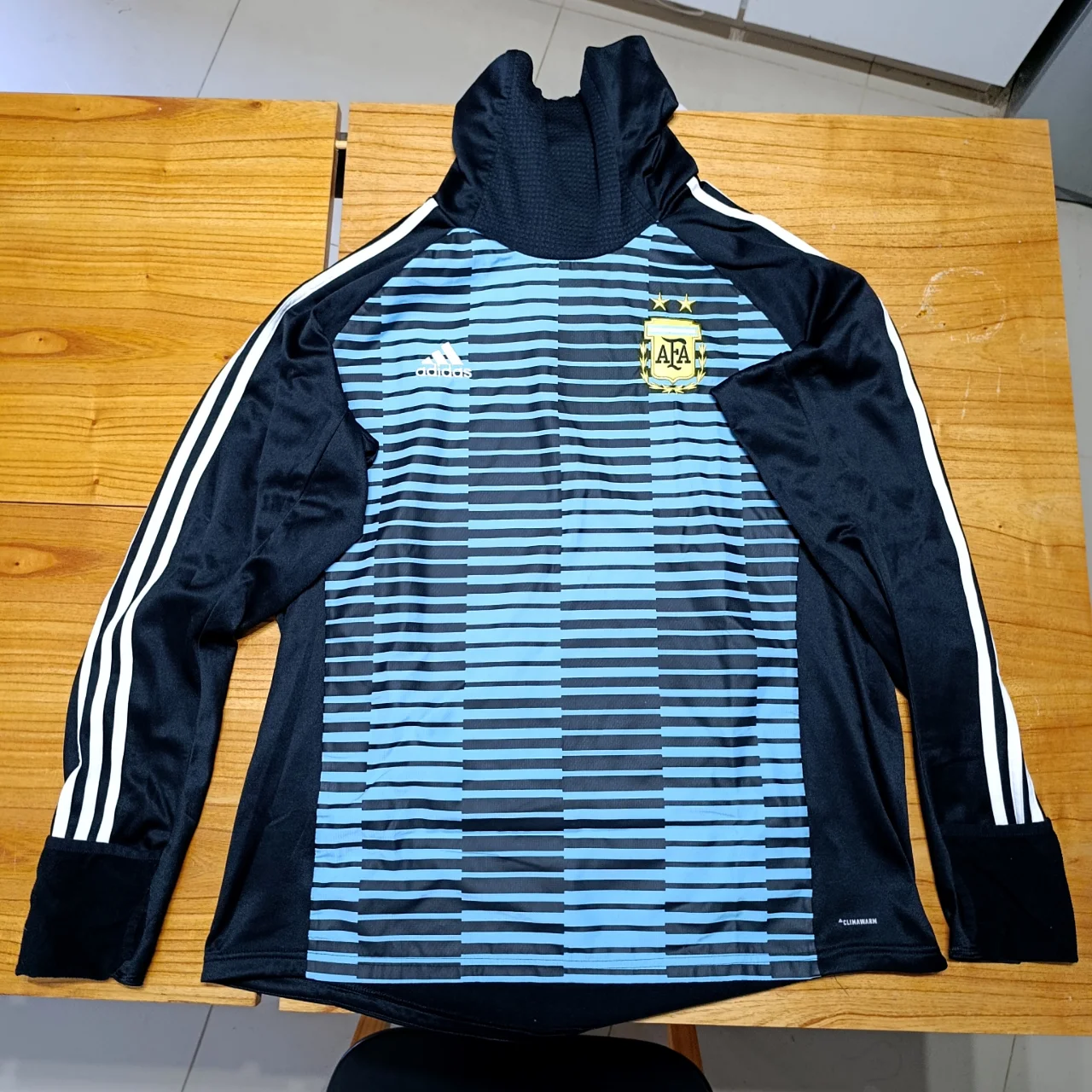 Buzo adidas - imagen 1