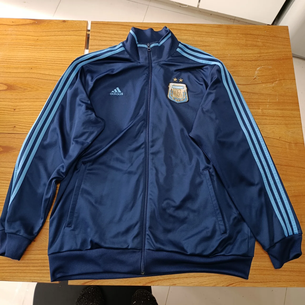 Campera adidas - imagen 1