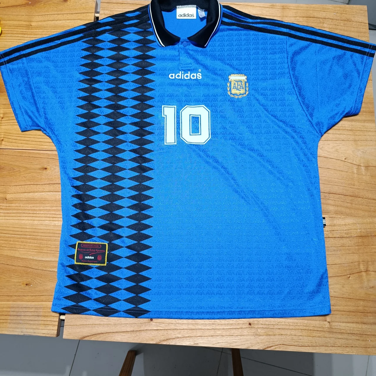 Camiseta adidas - imagen 1