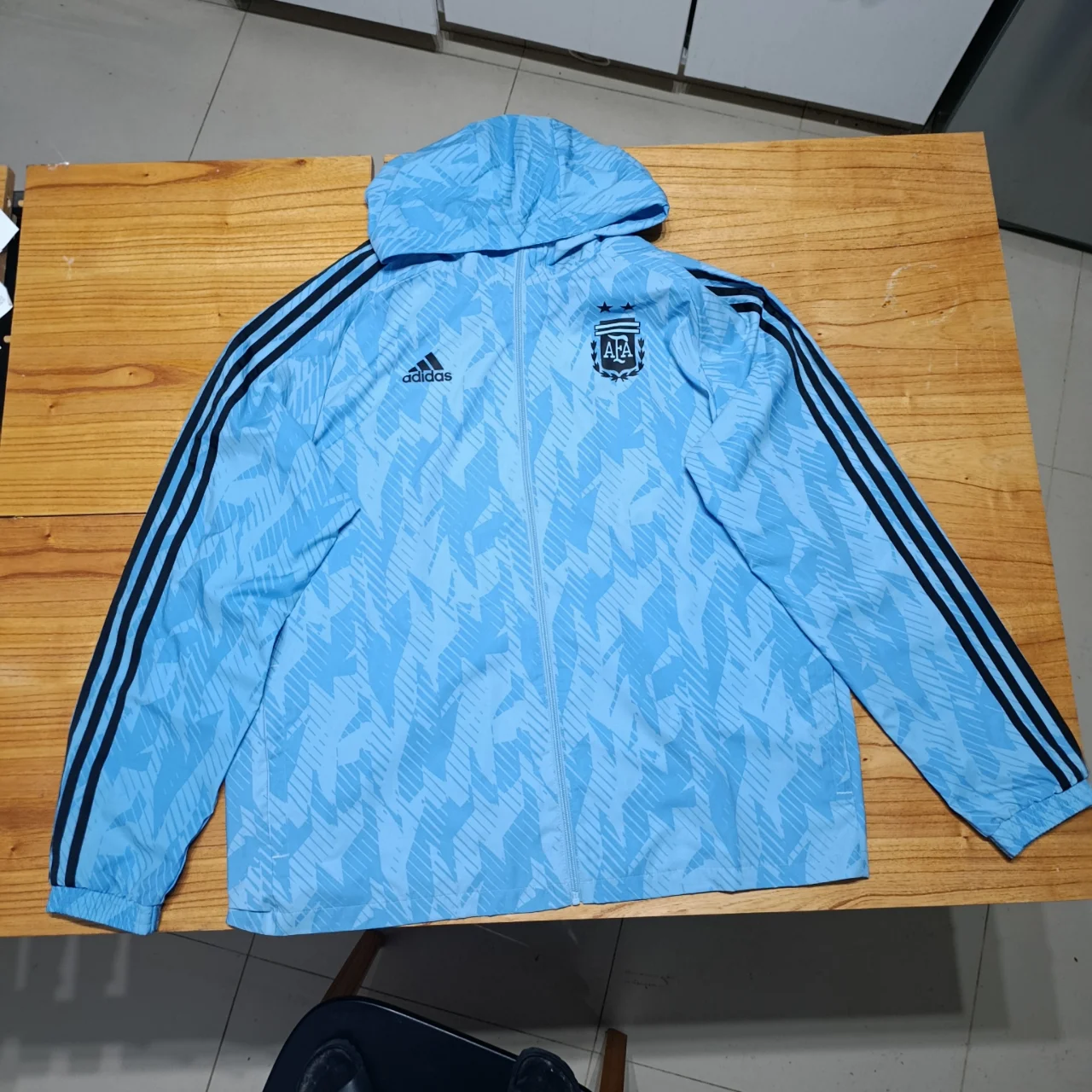 Campera adidas - imagen 1