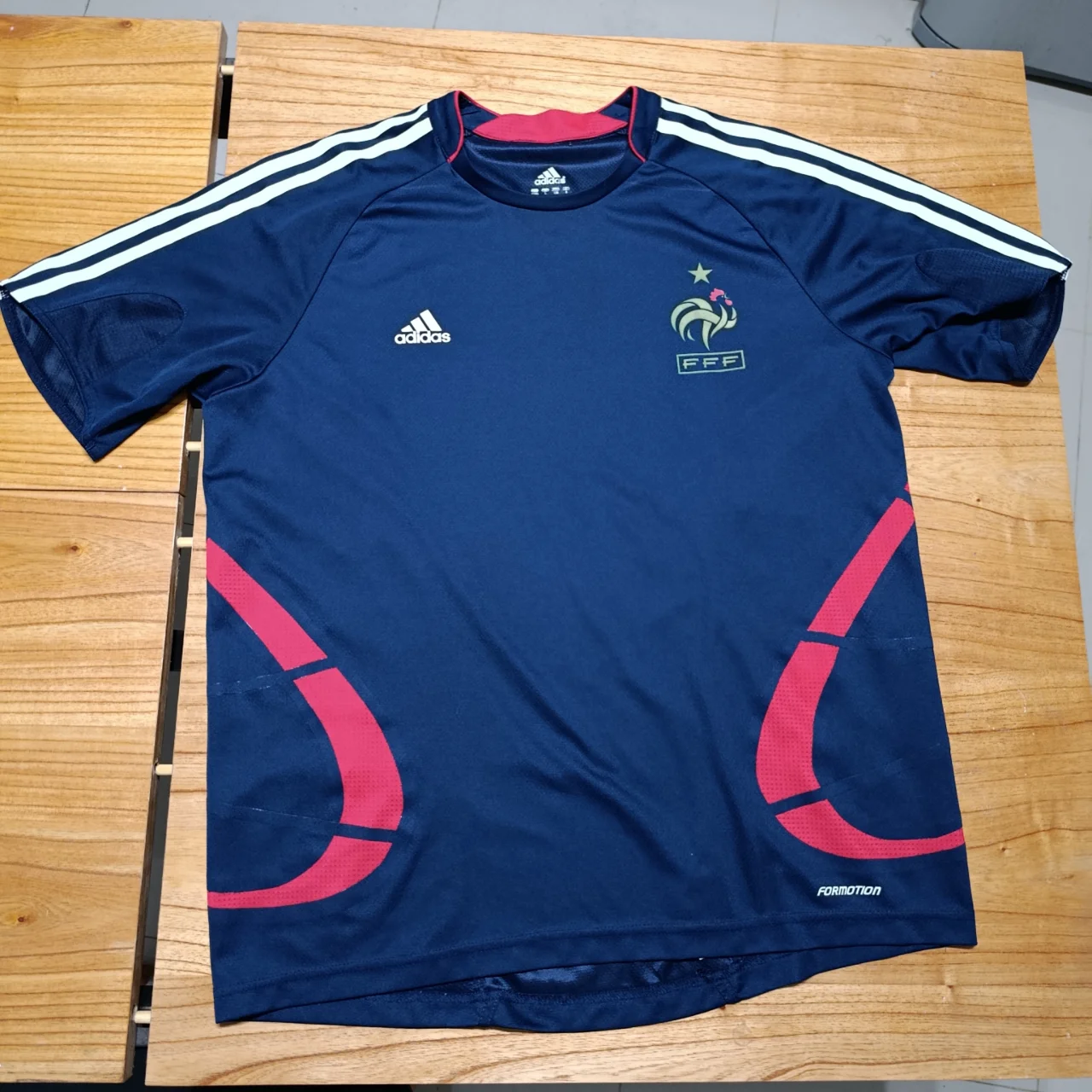 Camiseta adidas · Talle L