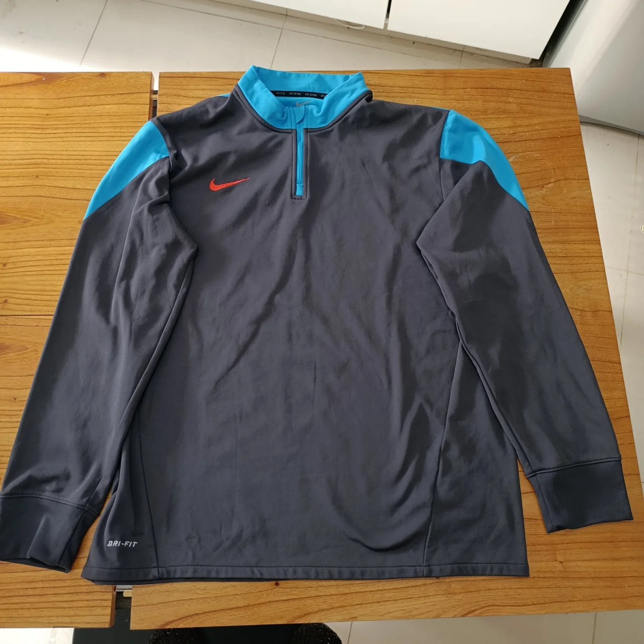 Buzo Nike - imagen 1