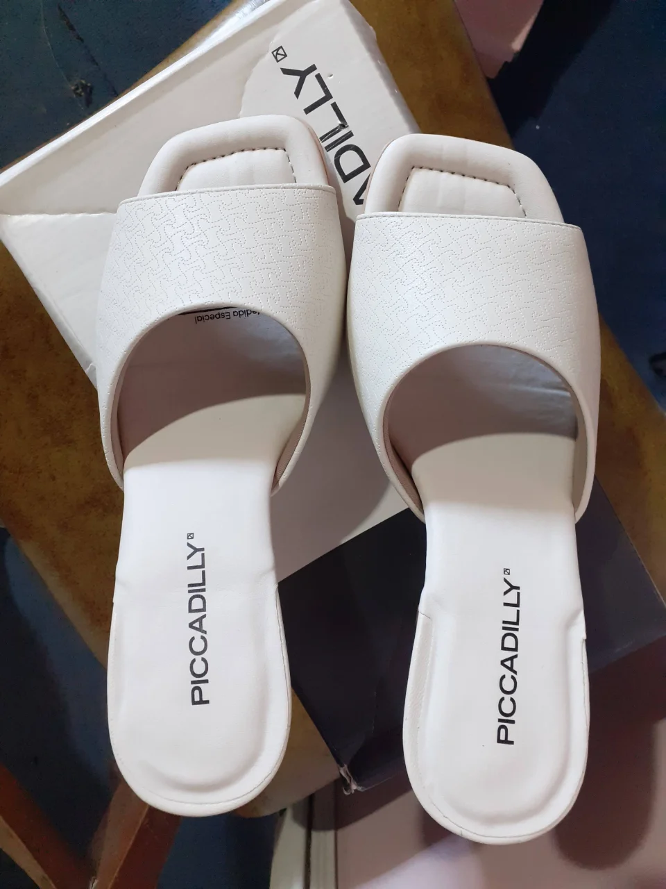 Sandalias Piccadilly · Talle AR 36
