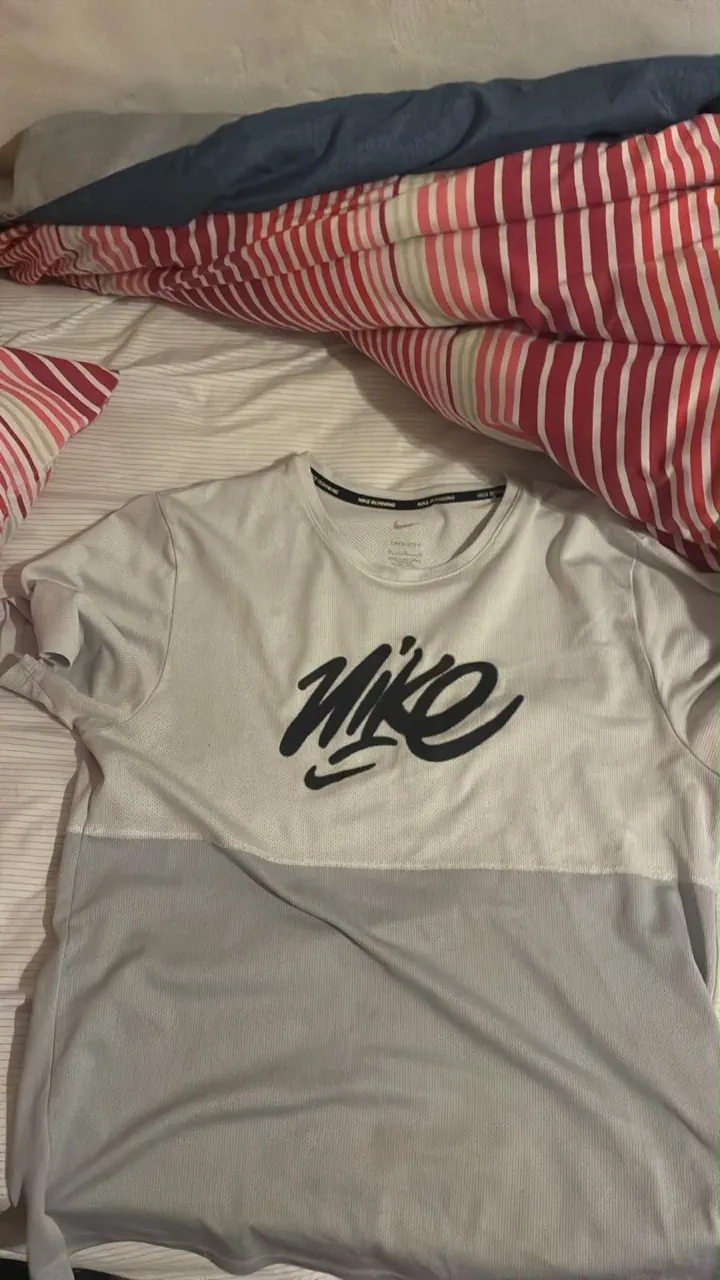 Nike · Talle M