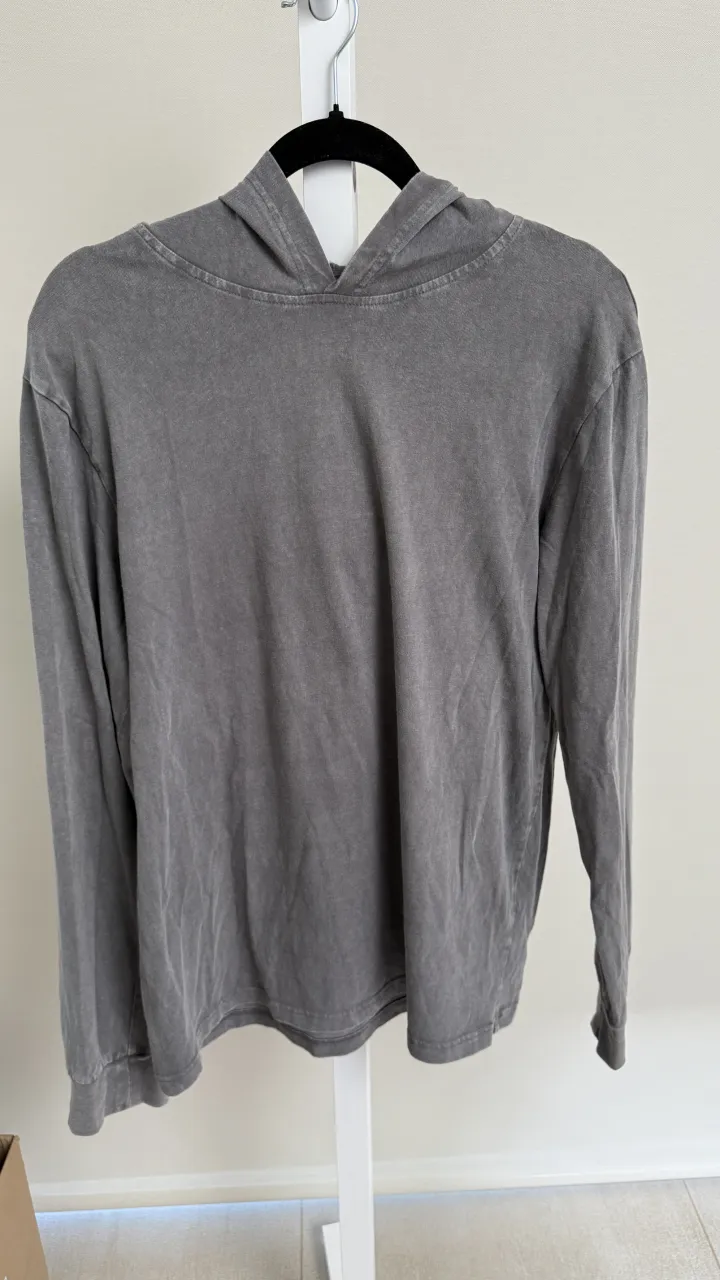 Buzo Forever 21 · Talle M