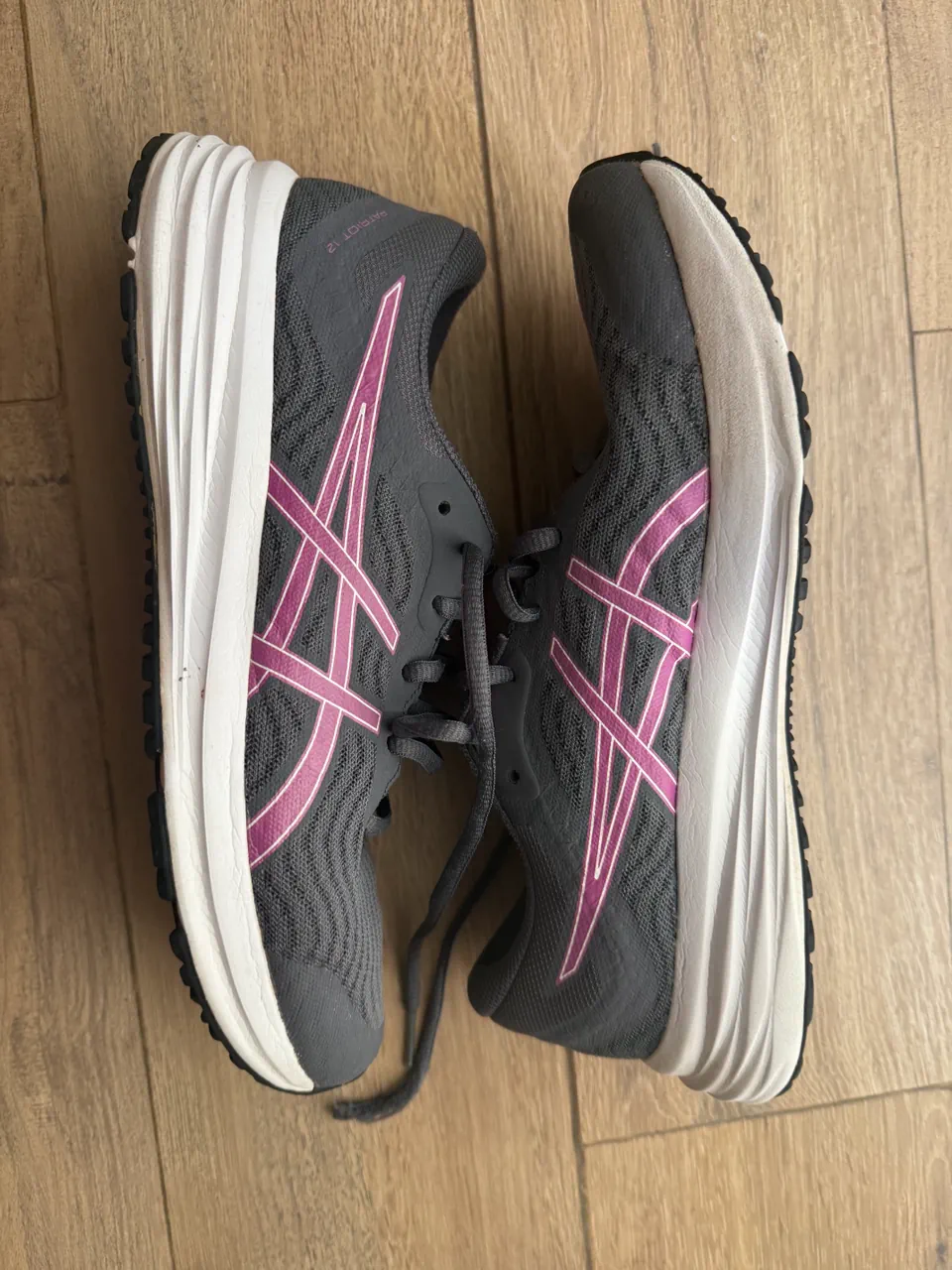 Asics · Talle EU 40