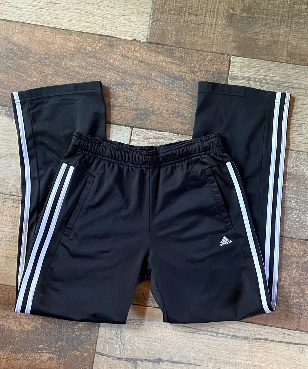 Pantalón adidas - imagen 1