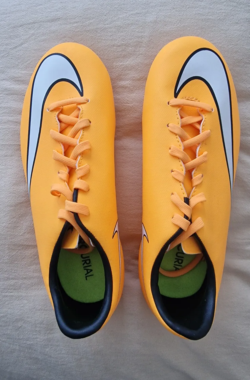 Botines Nike · Talle AR 37