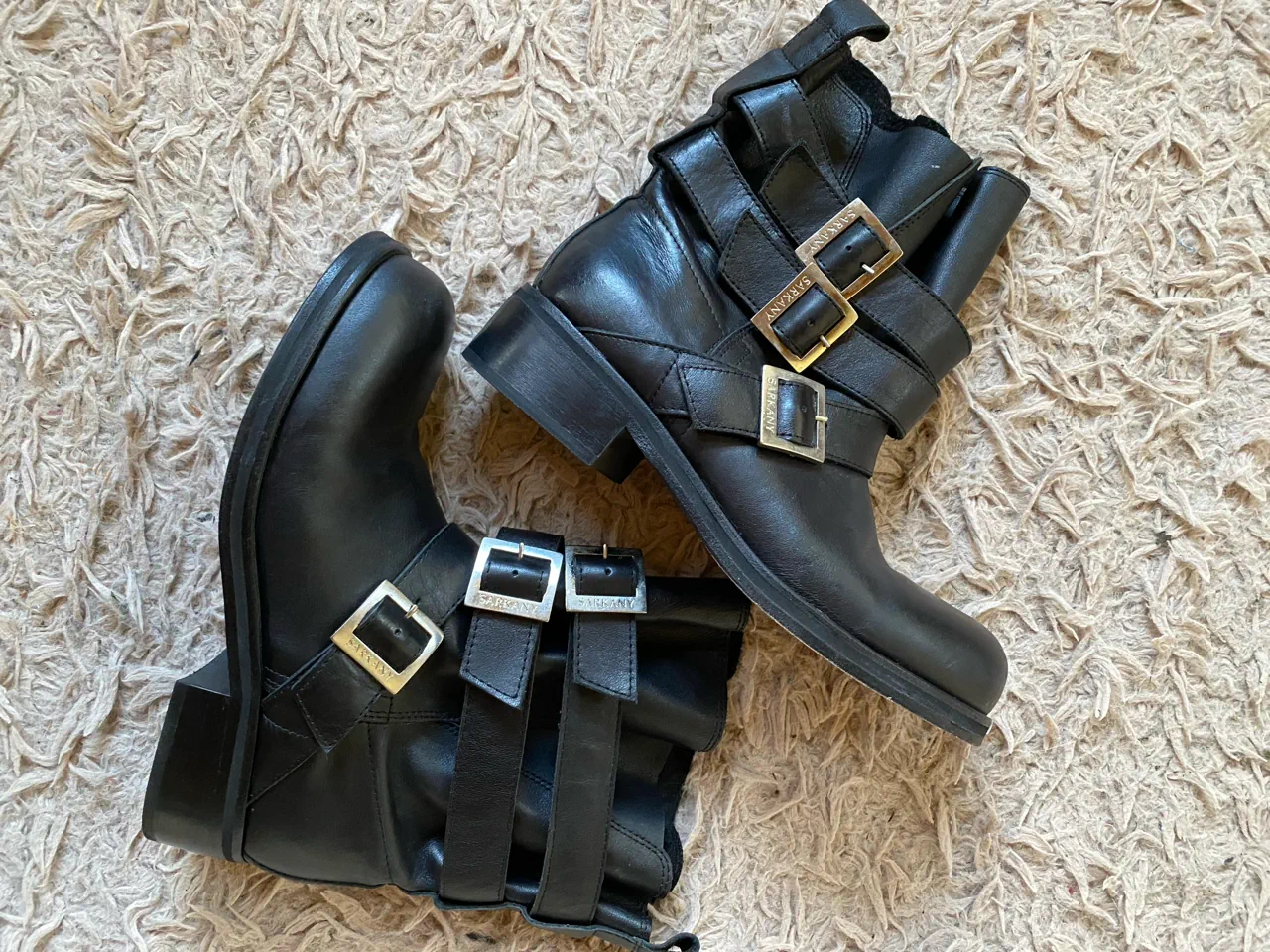 Sarkany · Talle AR 38