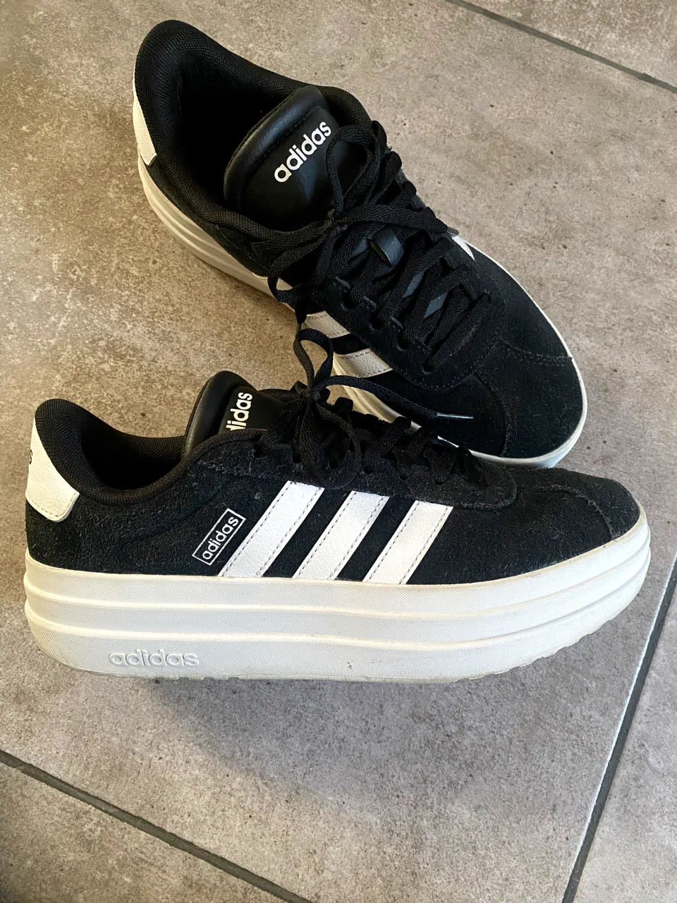 Zapatillas adidas - imagen 1