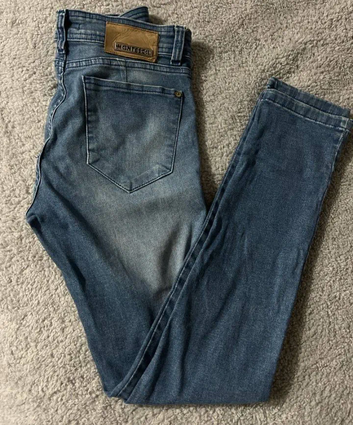 Jean Montesco · Talle EU 40