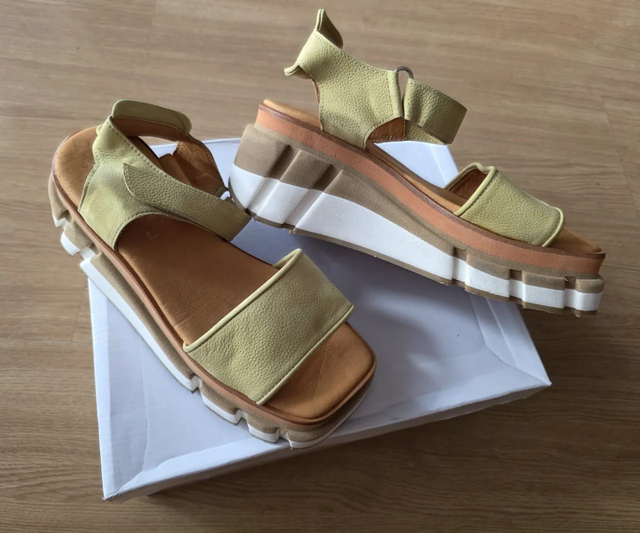Sandalias Kouro - imagen 1