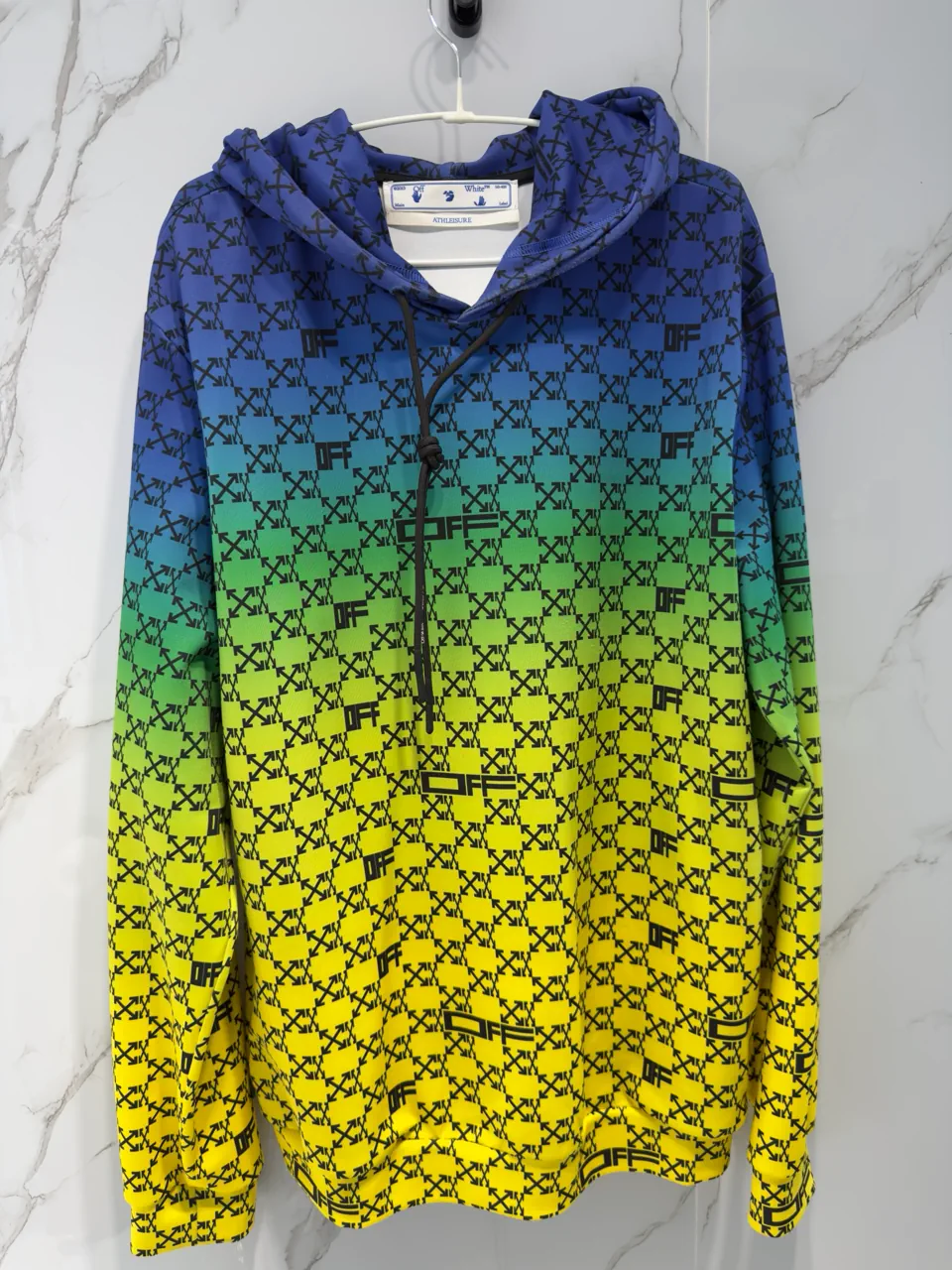 Buzo Off-White · Talle L