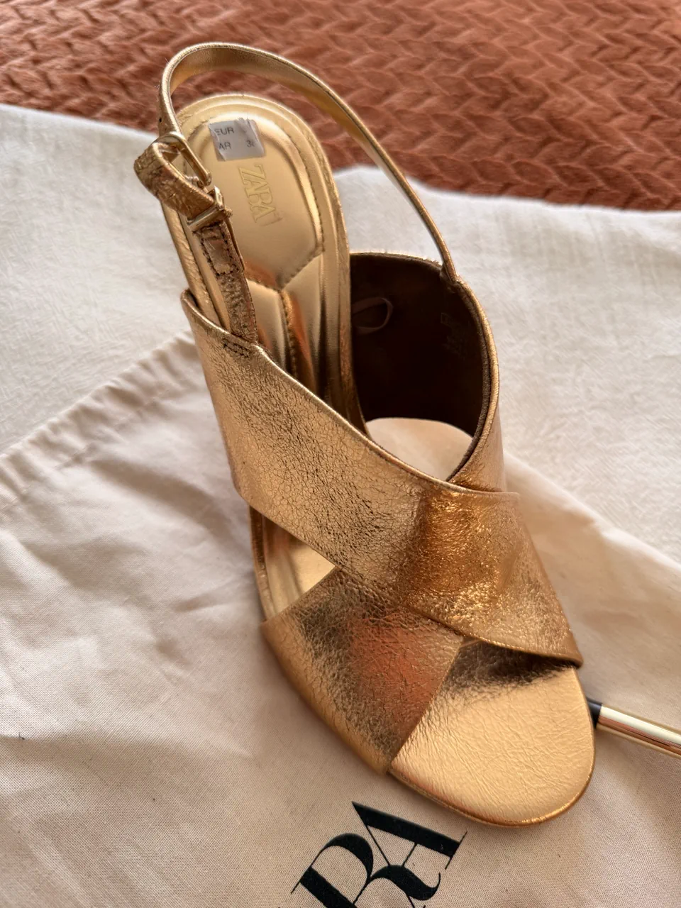 Zara · Talle AR 38
