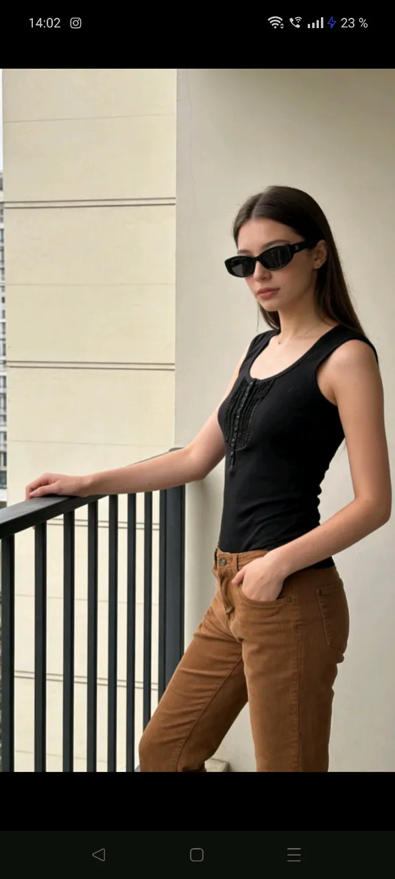 Musculosa A ≠ - imagen 1