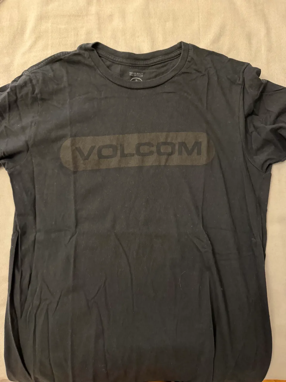 Remera Volcom · Talle S