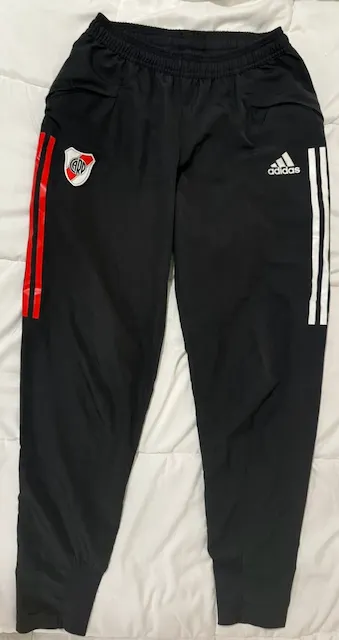 adidas · Talle S