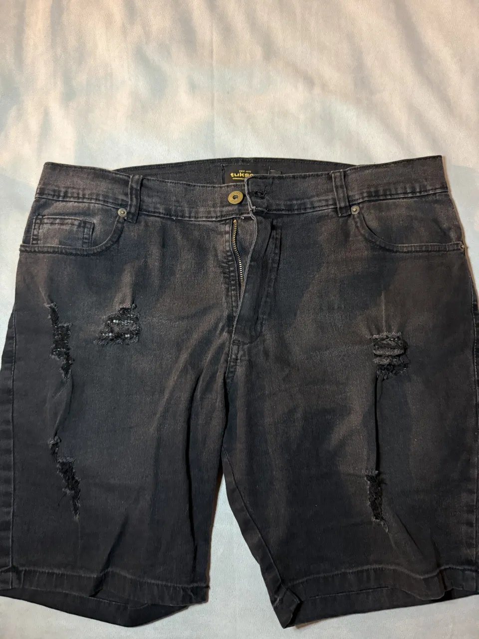 Bermuda Tukson · Talle L