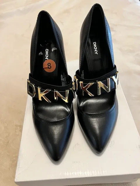 DKNY · Talle AR 38