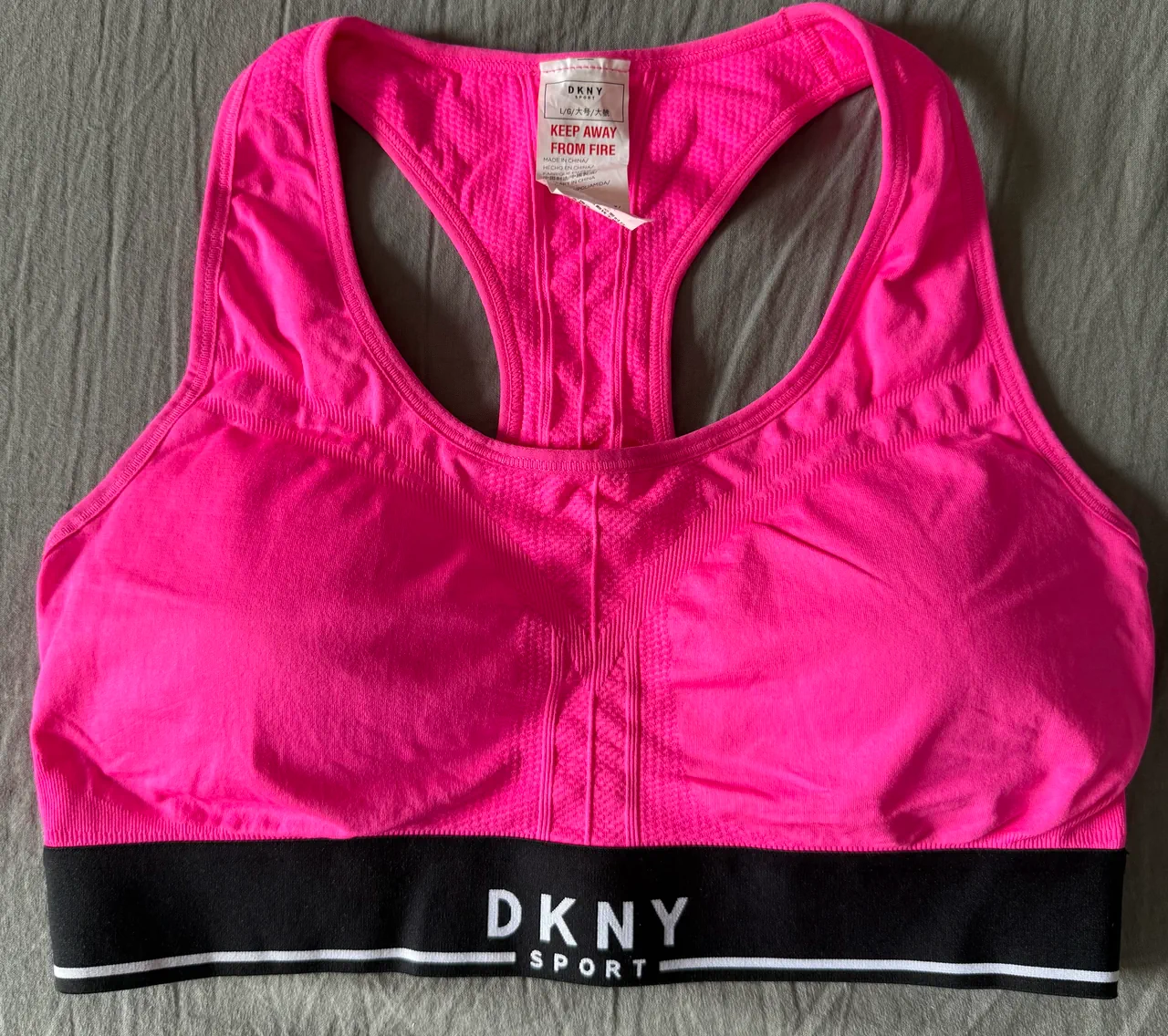 DKNY · Talle L