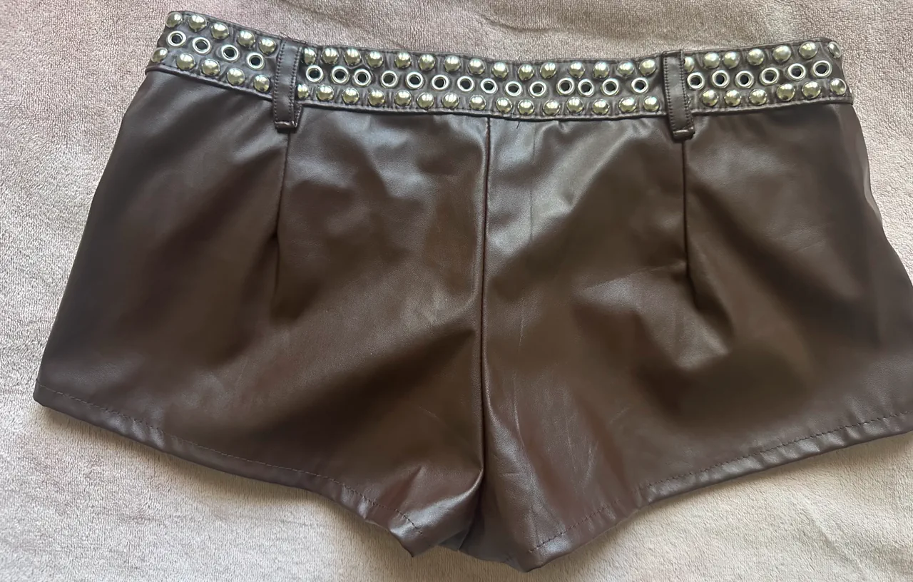 Short Showroom - imagen 2