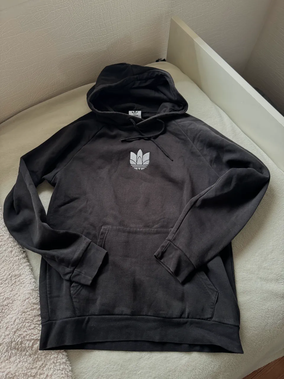 Buzo adidas · Talle M