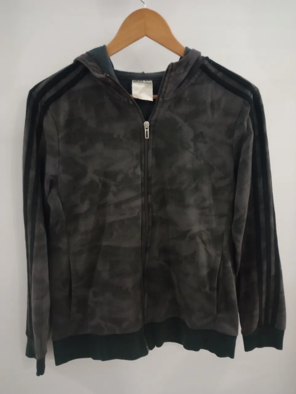 Buzo adidas · Talle 13 años / 158 cm