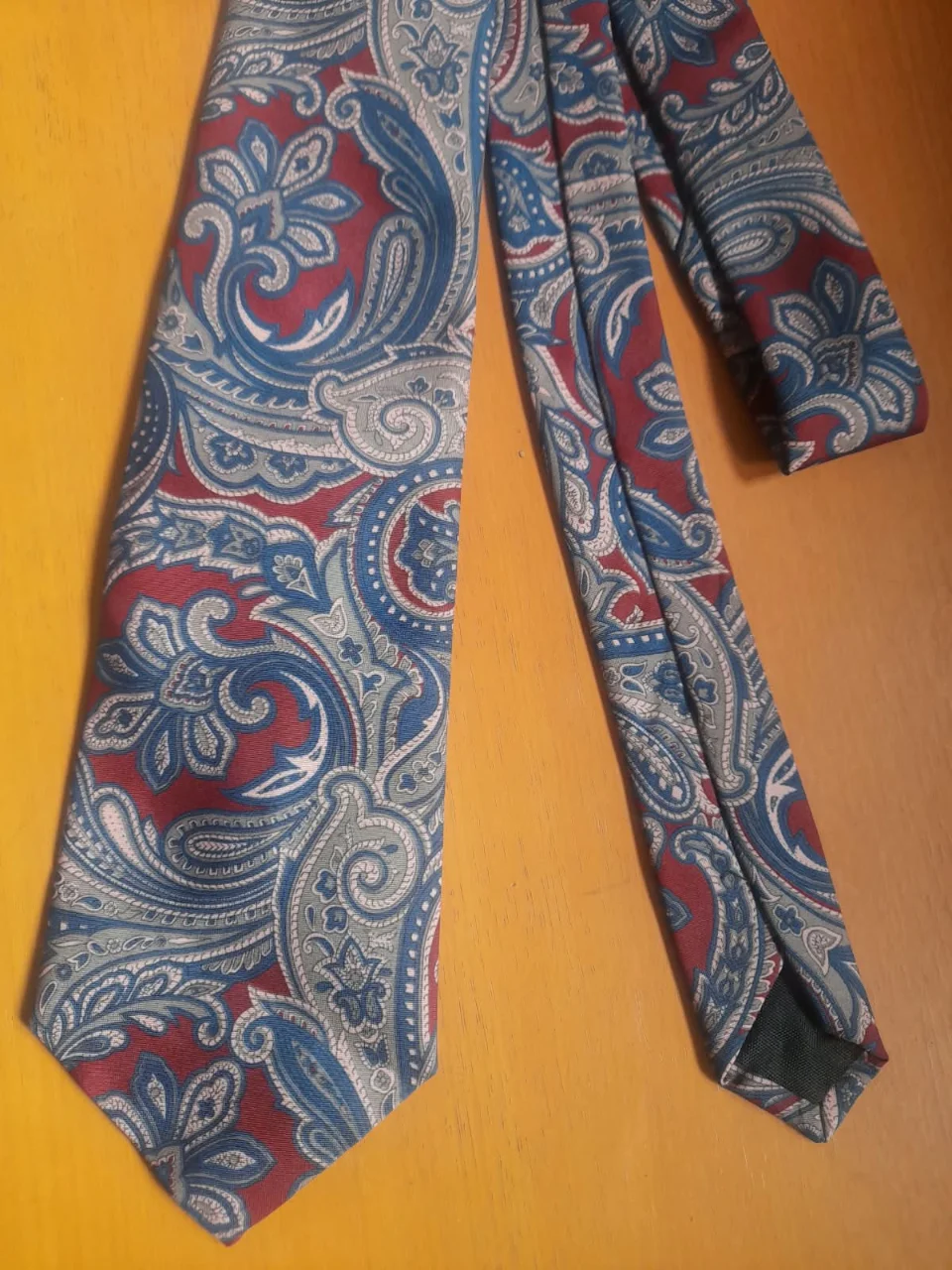 Corbata Otra - imagen 1