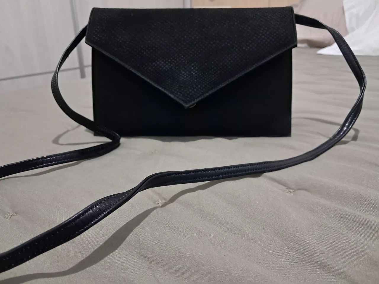 Cartera A ≠ - imagen 1