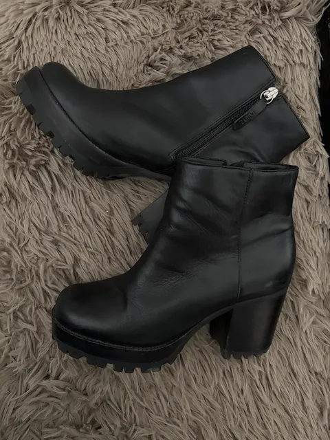 Schutz · Talle AR 35