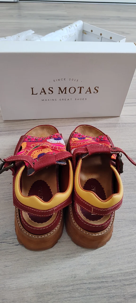 Las Motas · Talle AR 40