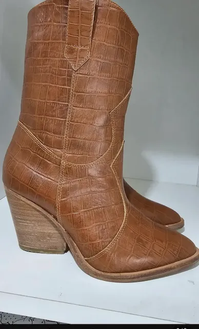 Sarkany · Talle AR 37