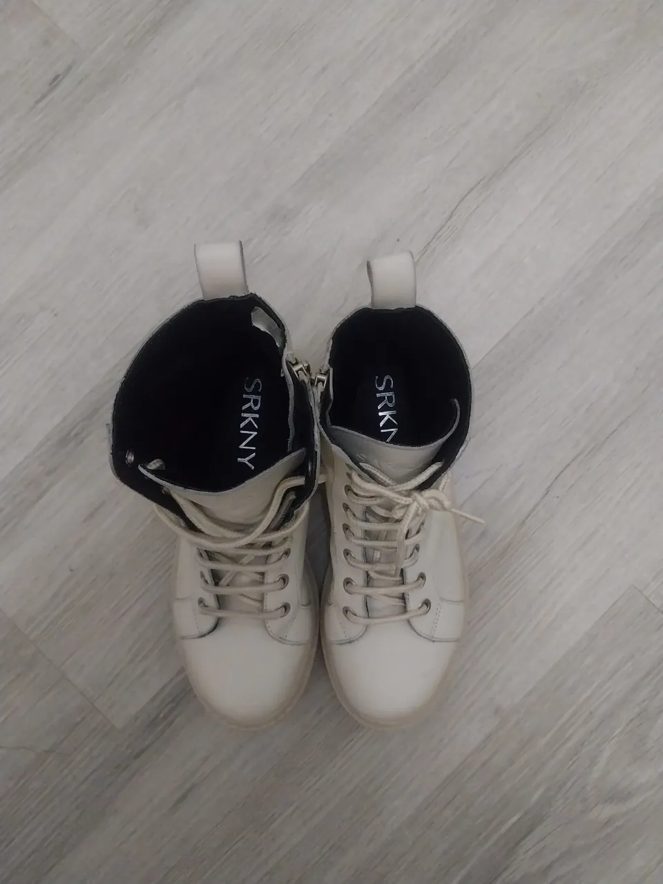 Borcegos Sarkany - imagen 1