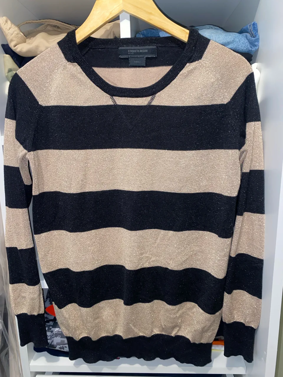 Sweater Etiqueta Negra - imagen 1