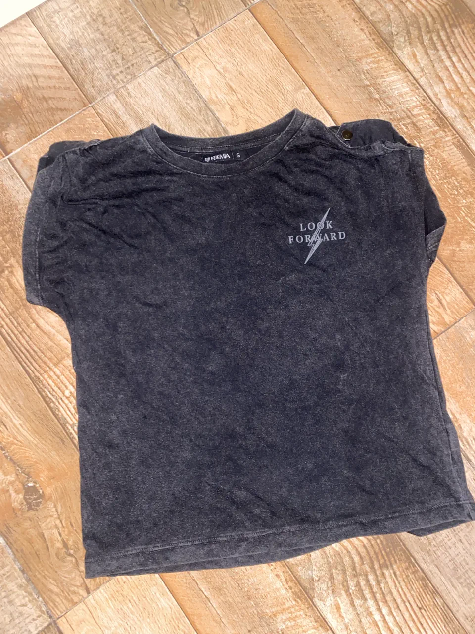 Remera Kremia · Talle S