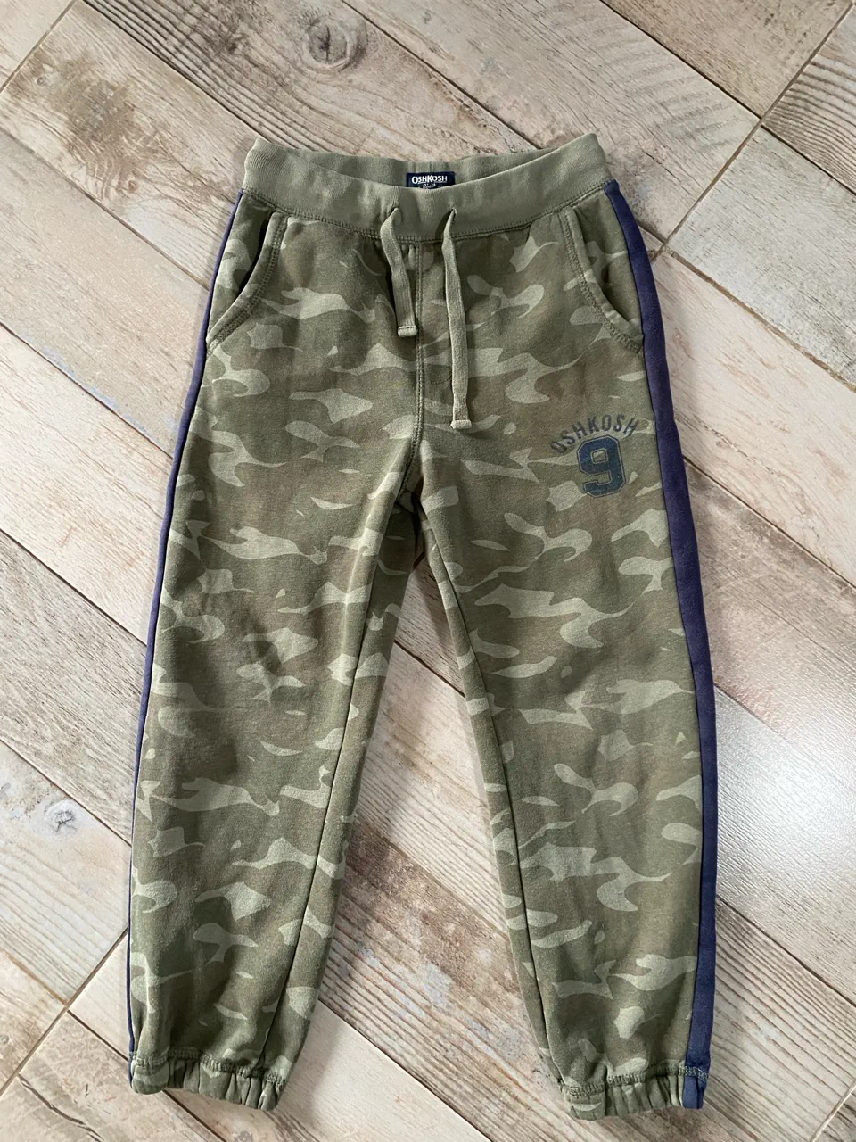 Oshkosh · Talle 7 años / 122 cm