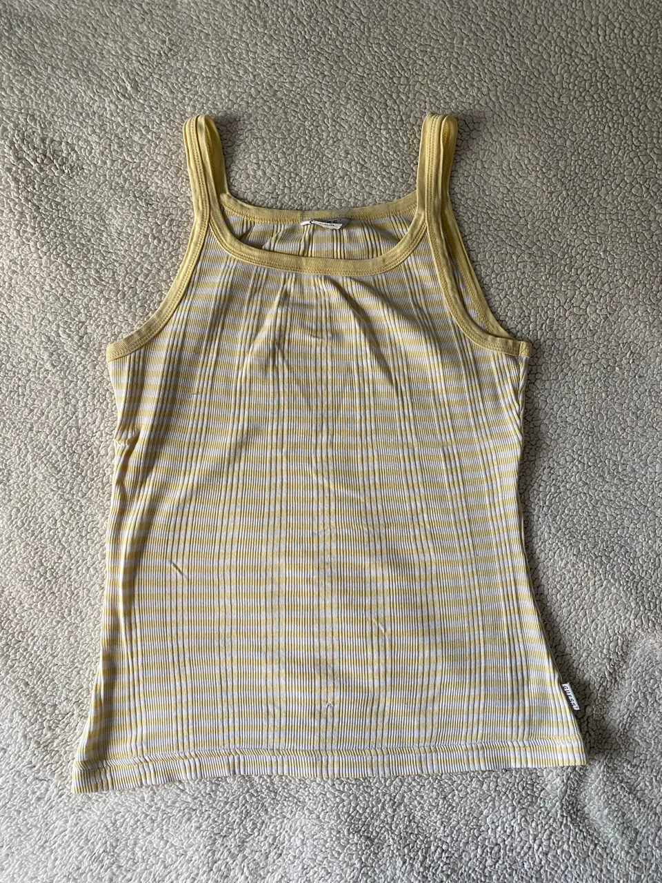 Musculosa GUESS · Talle M
