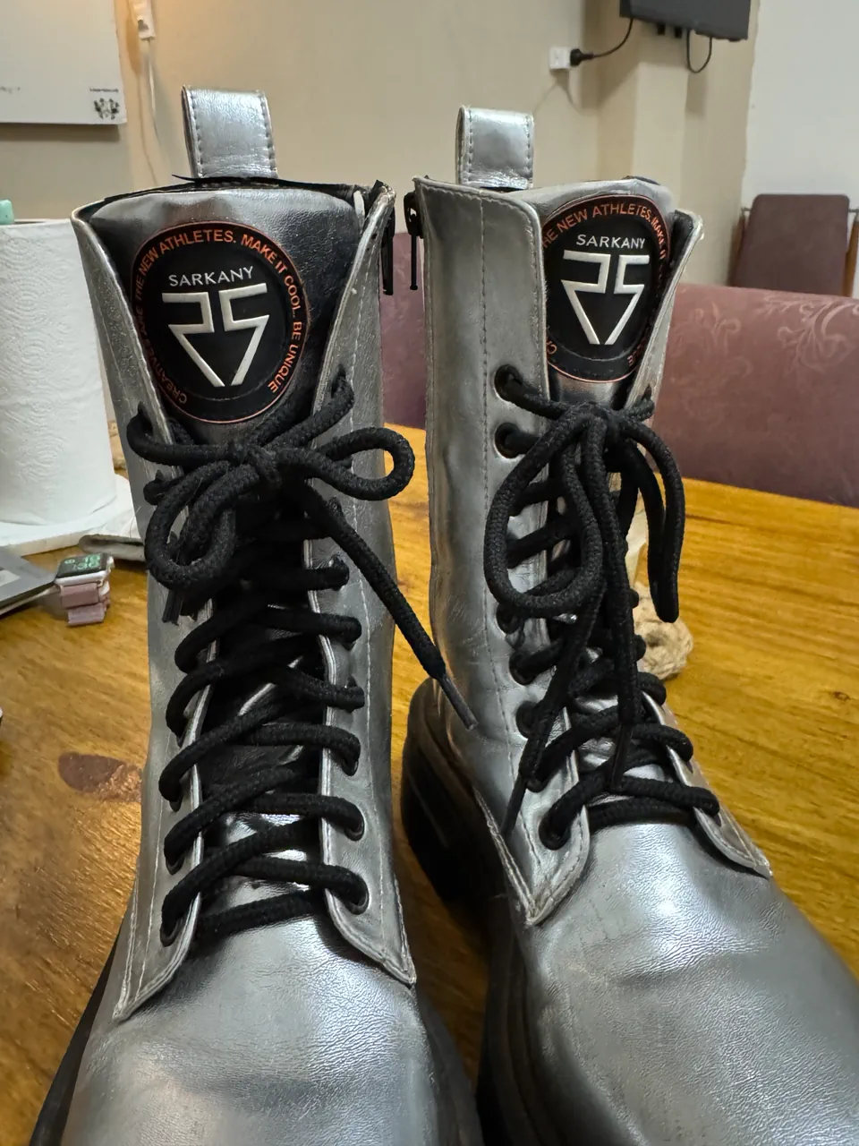Sarkany · Talle AR 37