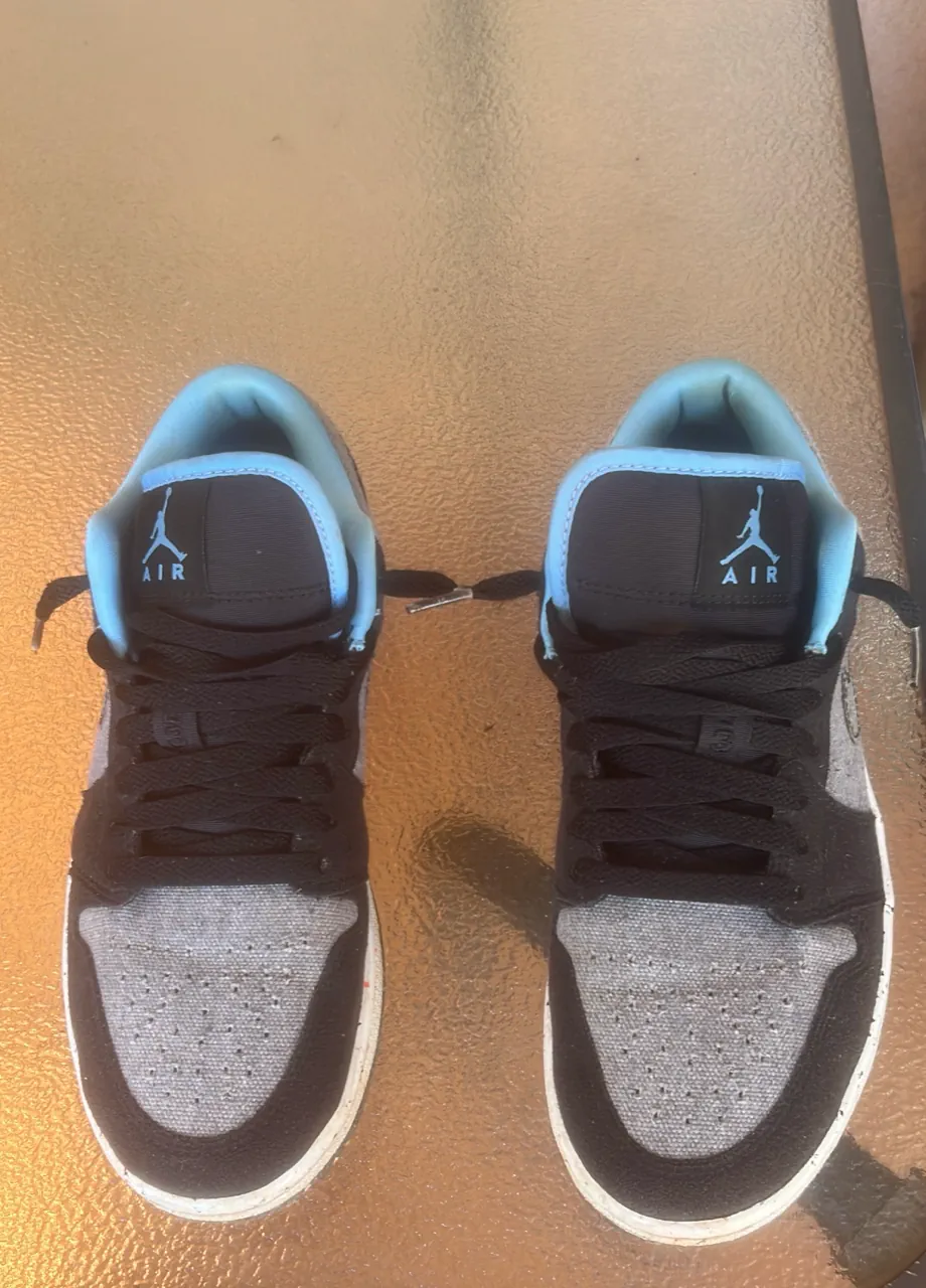 Nike · Talle US 7