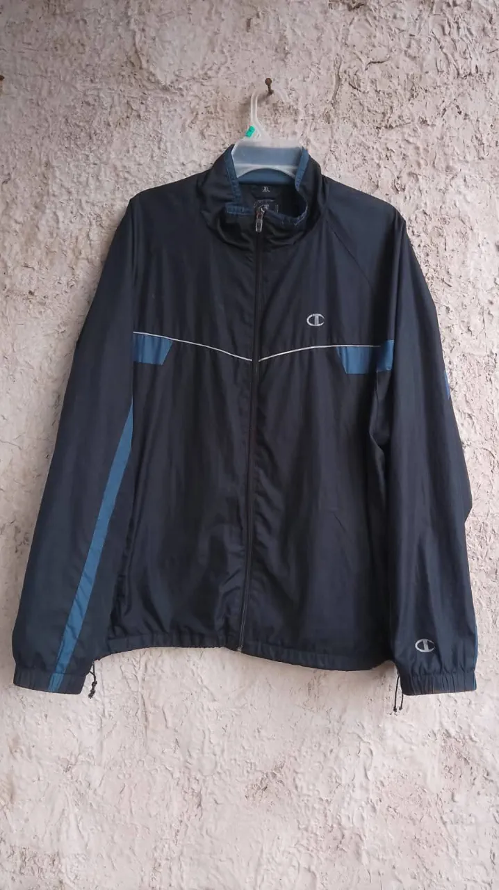 Champion · Talle XL
