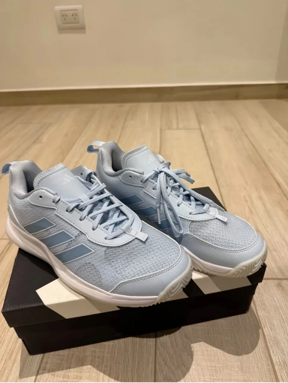 Zapatillas adidas - imagen 1