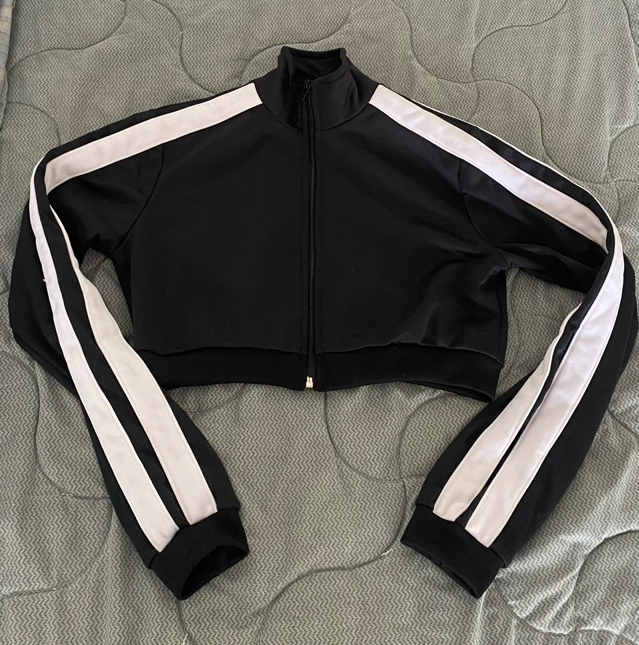 Campera Pantalones Asesinos - imagen 1