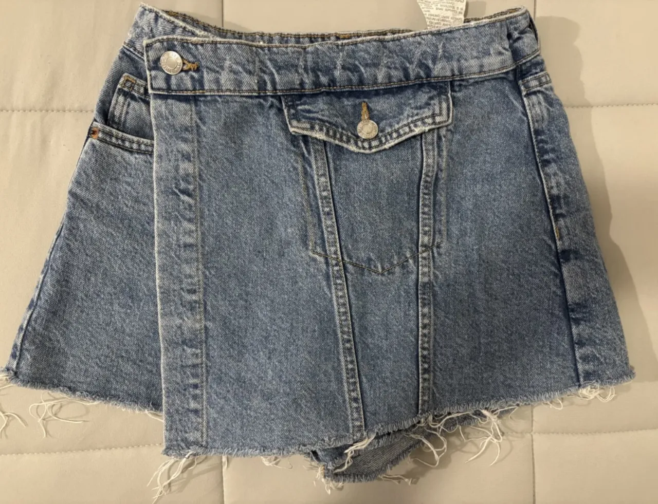 Pollera corta Zara · Talle 14 años / 164 cm