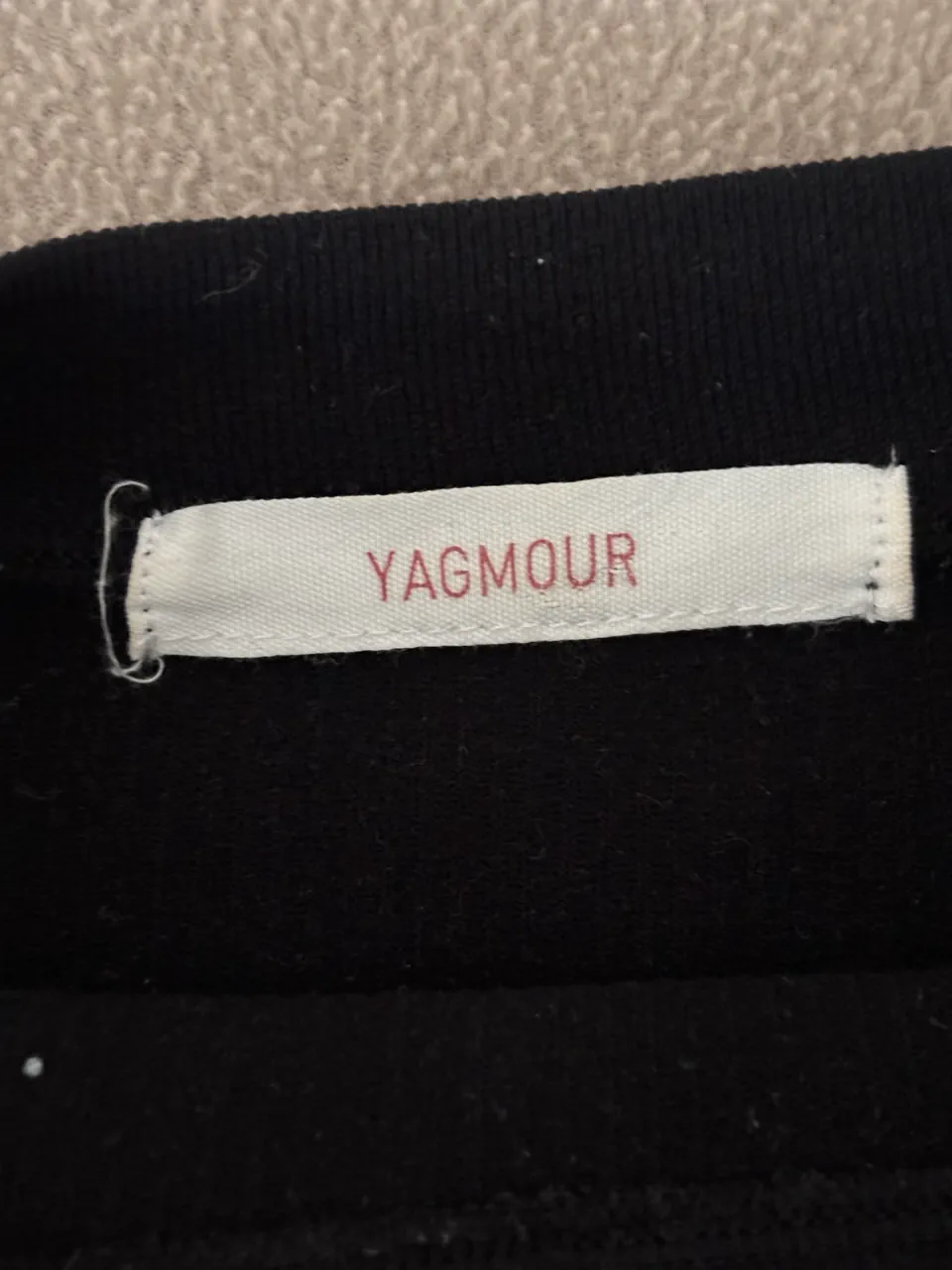 Remera Yagmour · Talle S