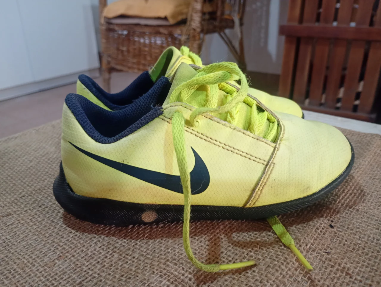 Nike · Talle AR 28