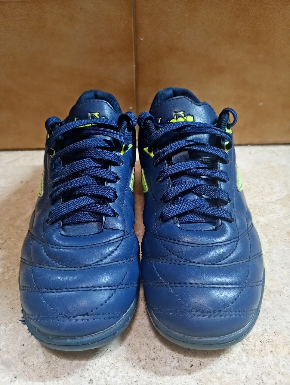 Diadora · Talle AR 37