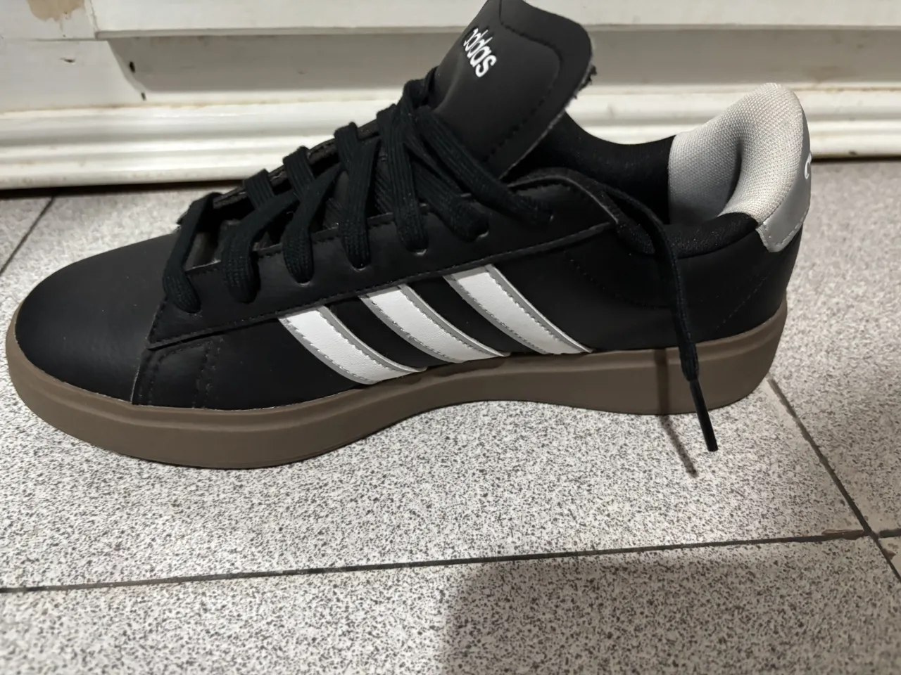 Zapatillas adidas - imagen 1