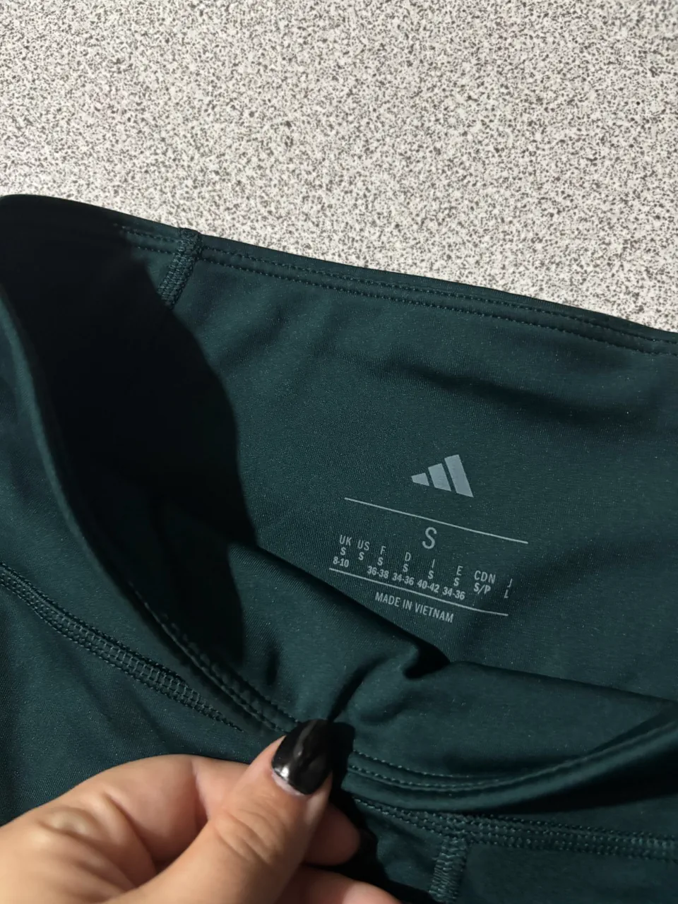 Short adidas · Talle S