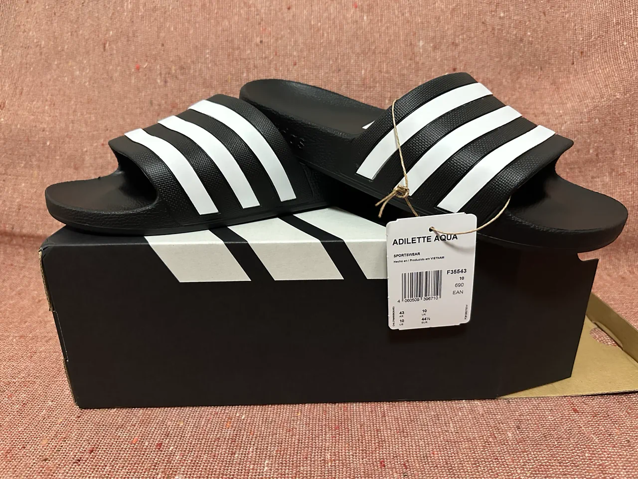 Ojotas adidas · Talle AR 43