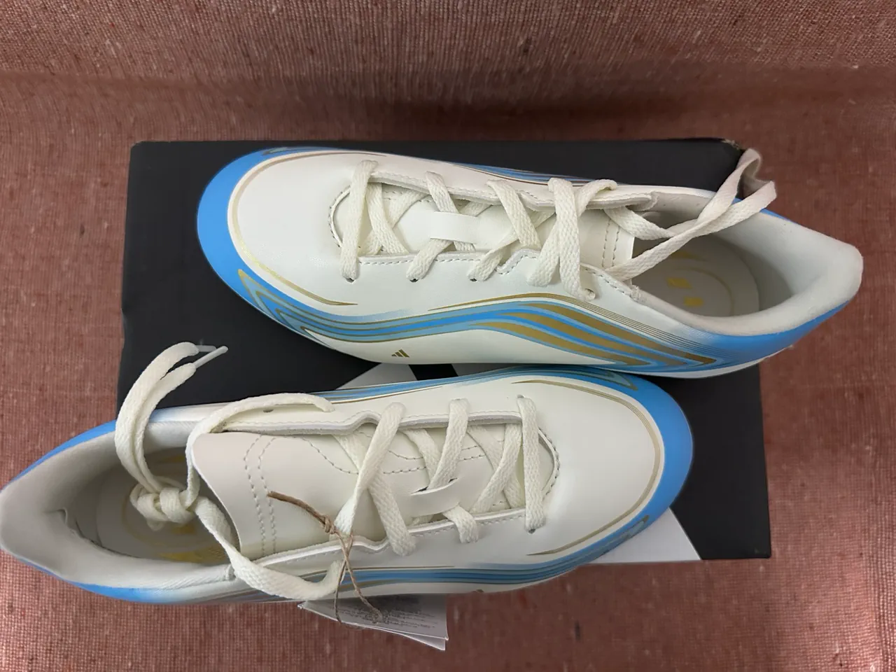 adidas · Talle AR 35
